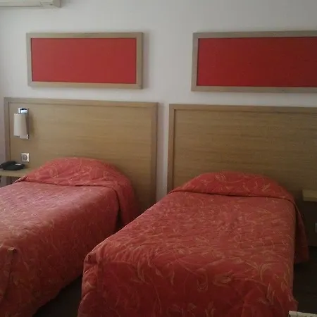 Hotell Le President 2*