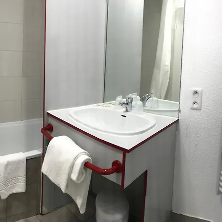 Le President Hotel 2*