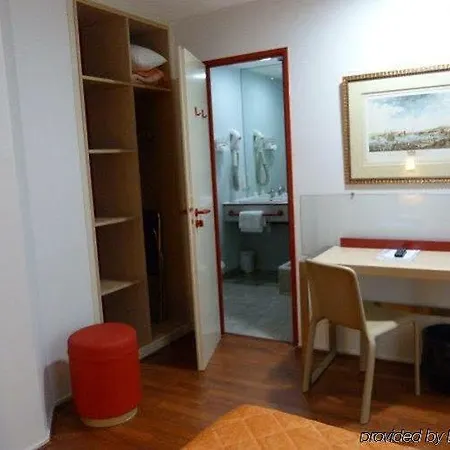 Hotel Le President 2*